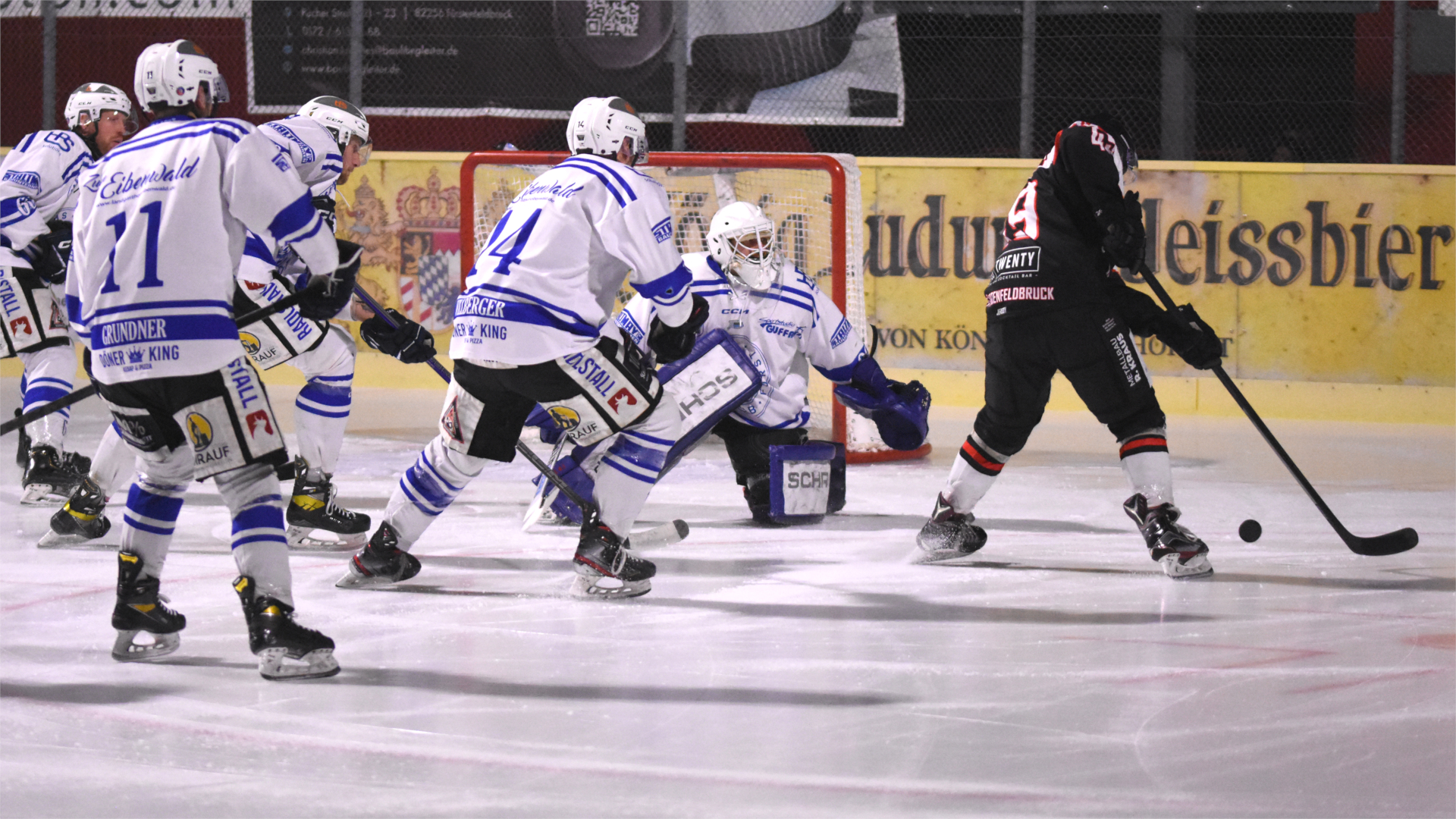 EVF Stürmer Michael Lackner bei einem Abschluss gegen den SC Forst