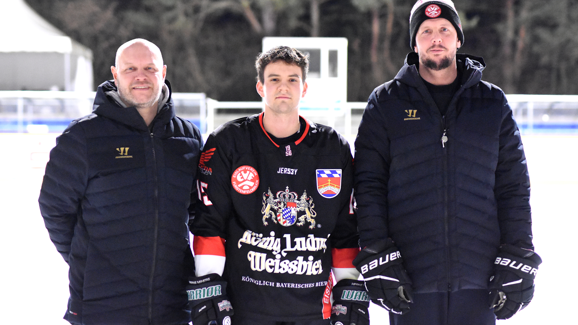 EVF-Neuzugang Benedikt Bürgelt zwischen Manuel Vilgertshofer (l.) und Philipp Steidle (r.)