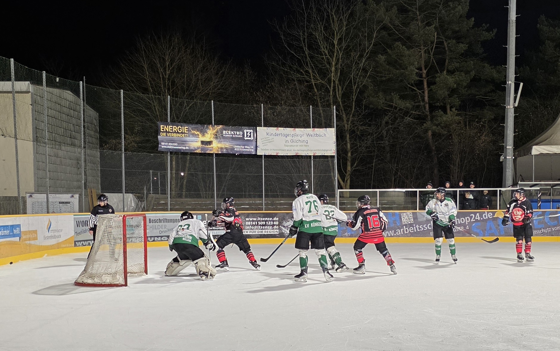 Spielszene EV Fürstenfeldbruck 1b "De Zwoate" - EV Königsbrunn 06.02.2026