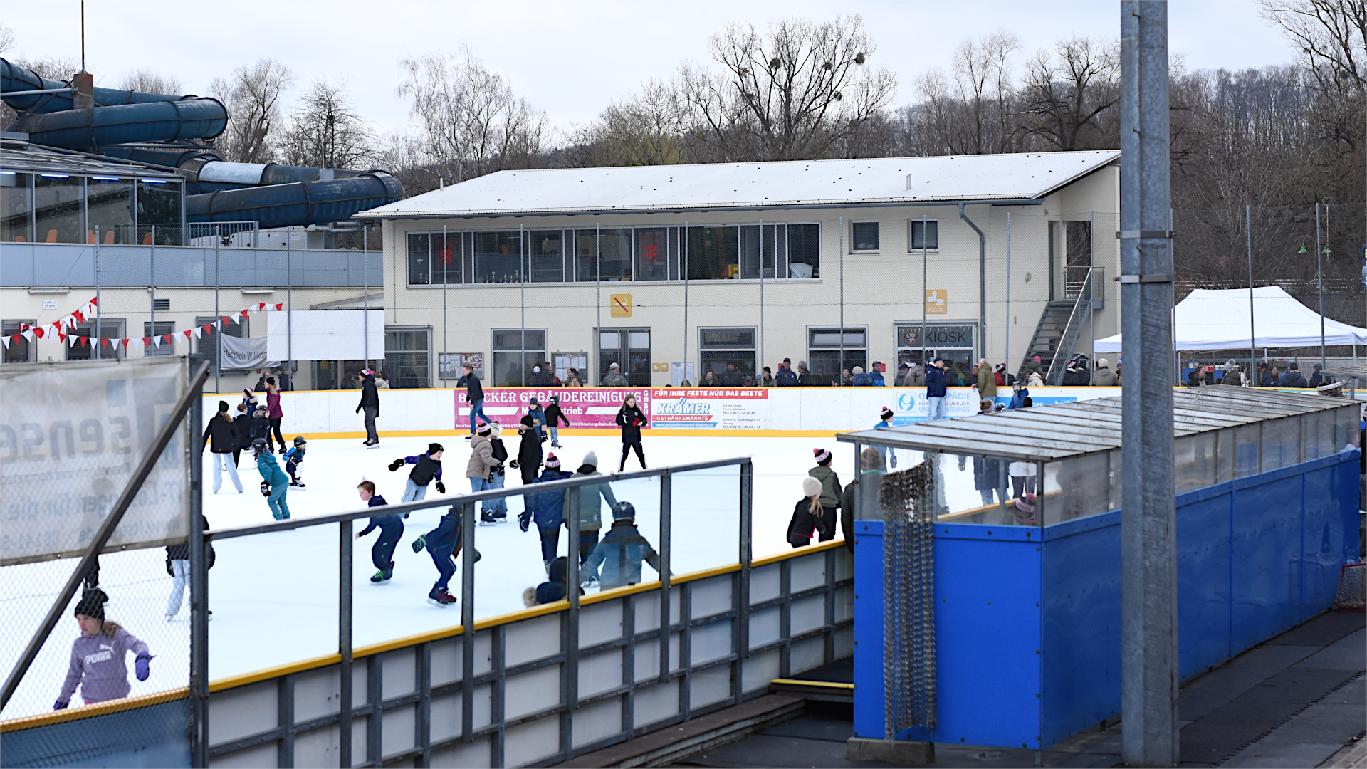 Letzte Runden auf dem Eis: Ab Sonntagabend (15.03.2026) wird im Eisstadion der Amperoase abgetaut.