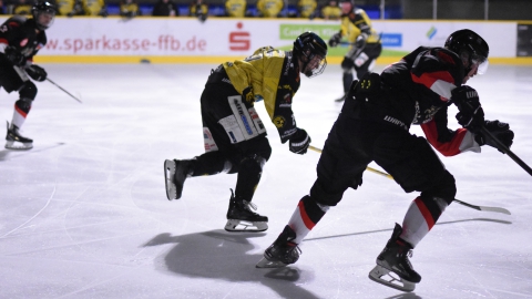Gegen den ERS Sonthofen gelangen dem EVF am 16.01. keine Tore. FFB unterlag mit 0:7.